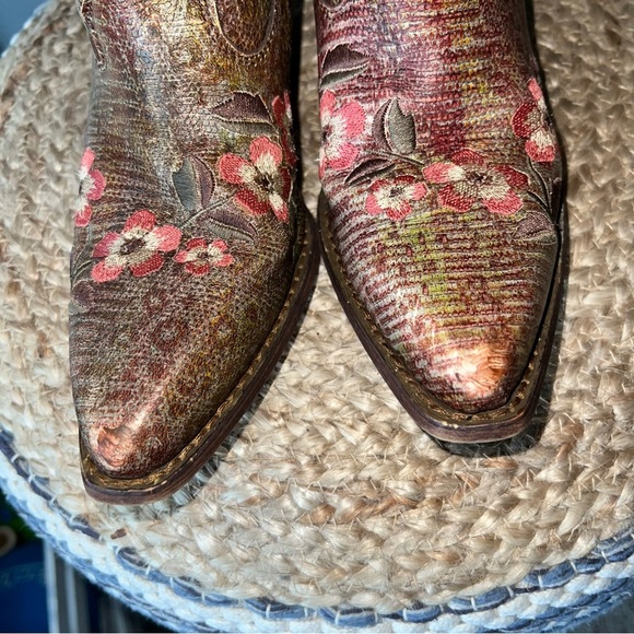 Durango Crush Floral Embroidered Western Boots - Picture 8 of 13